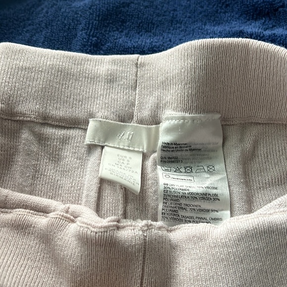 H&M Trousers - Picture 3 of 4